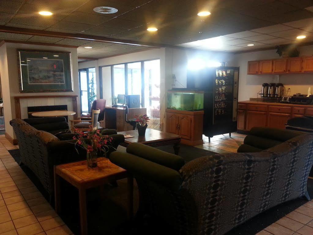 America'S Best Inn & Suites Clarksville Кларксвил Екстериор снимка